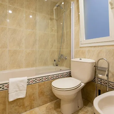Be Eixample Urquinaona Ii Apartman
