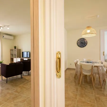 Be Eixample Urquinaona Ii Apartman